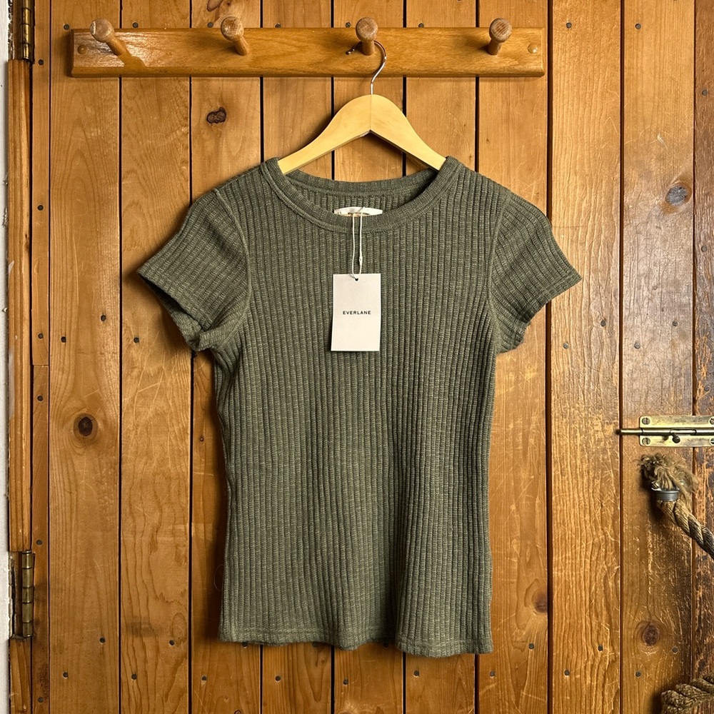 NWT Everlane Cozy Rib Tee in Kalamata Green Women’s Size Medium